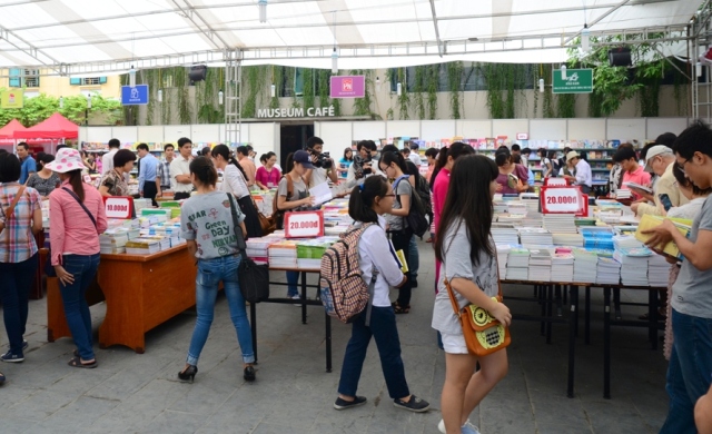 Hội sách mùa thu 2014 - không gian của những người yêu sách